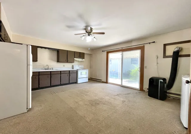 Photo 4 of House for sale at 100-102 W Greenwood St, Grant Park, IL 60940 | MLS# 12776910 | Listing updated on 2026-10-08