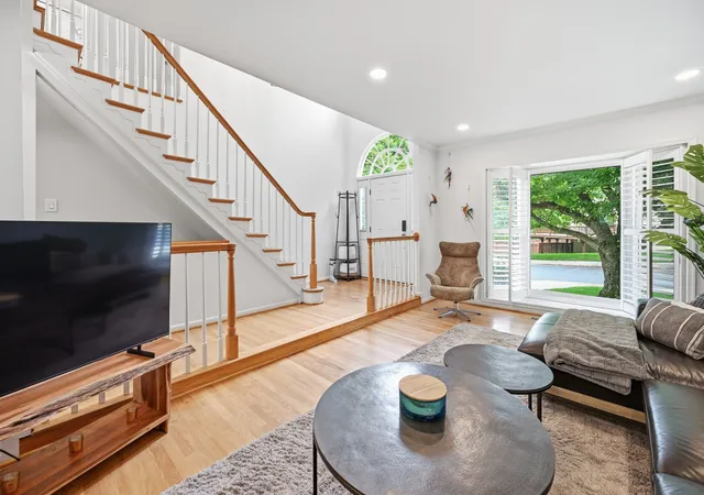 Photo 3 of Single family home for sale at 12101 Gatewater Dr, Potomac, MD 20854 | MLS# 12776918 | Listing updated on 2026-10-05