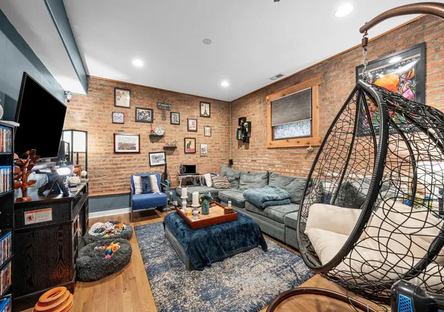 Photo 1 of Condo for sale at 1654 W Farwell Ave #GJ, Chicago, IL 60626 | MLS# 12776926 | Listing updated on 2026-10-07