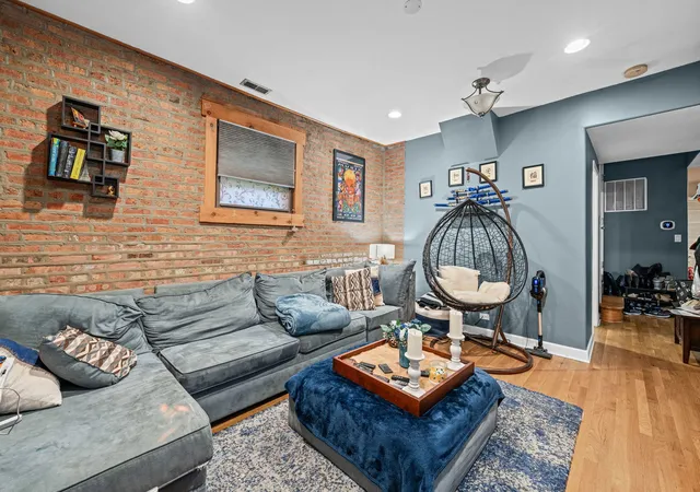 Photo 2 of Condo for sale at 1654 W Farwell Ave #GJ, Chicago, IL 60626 | MLS# 12776926 | Listing updated on 2026-10-07