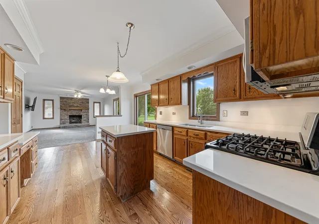 Photo 3 of Single family home for sale at 1761 Pheasant Ln, New Lenox, IL 60451 | MLS# 12776927 | Listing updated on 2026-10-05