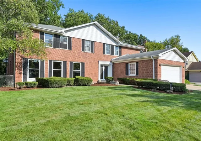 Photo 1 of Single family home for sale at 937 Sutton Dr, Northbrook, IL 60062 | MLS# 12776936 | Listing updated on 2026-10-05