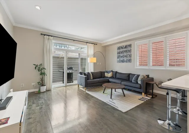 Photo 4 of Single family home for sale at 2332 W Dickens Ave, Chicago, IL 60647 | MLS# 12776951 | Listing updated on 2026-10-20