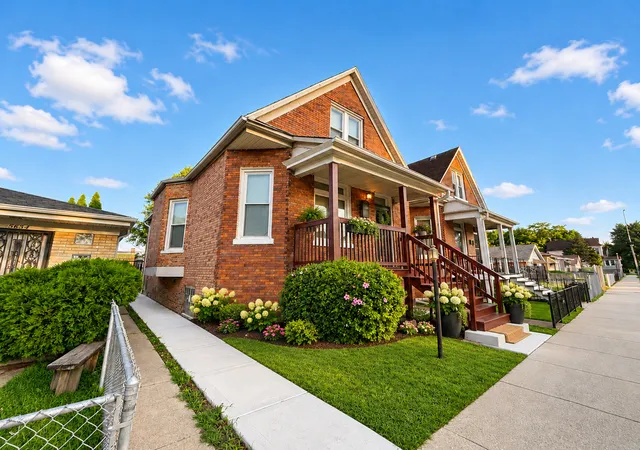 Photo 1 of Single family home for sale at 5652 S Shields Ave, Chicago, IL 60621 | MLS# 12776956 | Listing updated on 2026-10-07