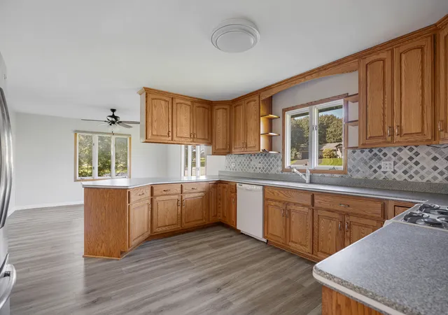 Photo 3 of Single family home for sale at 8n627 Gingerwood Ln, Elgin, IL 60124 | MLS# 12776959 | Listing updated on 2026-10-08