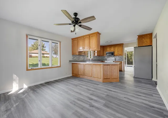 Photo 3 of Single family home for sale at 8n627 Gingerwood Ln, Elgin, IL 60124 | MLS# 12776959 | Listing updated on 2026-10-08