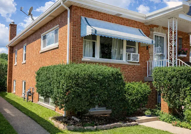 Photo 3 of Single family home for sale at 3724 S 60th Court, Cicero, IL 60804 | MLS# 12776961 | Listing updated on 2026-10-07