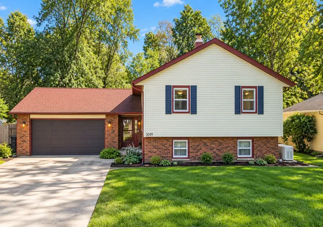 Photo 1 of Single family home for sale at 3049 Kimberly St, Portage, IN 46368 | MLS# 12776962 | Listing updated on 2026-10-07