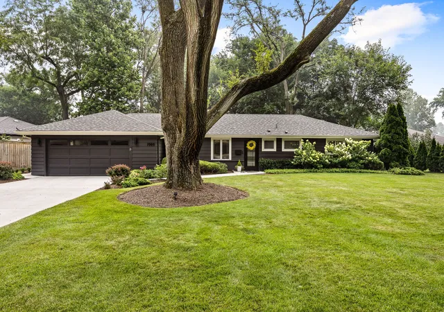 Photo 1 of Single family home for sale at 1909 Martingale Rd, Wheaton, IL 60187 | MLS# 12776967 | Listing updated on 2026-10-07