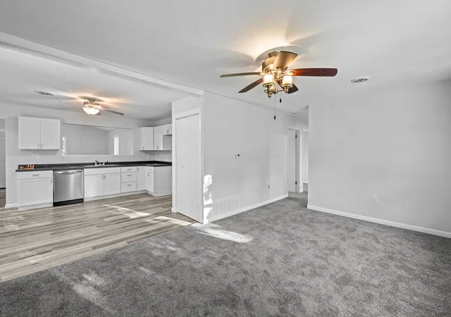Photo 3 of Single family home for sale at 3914 15th St B St, Moline, IL 61265 | MLS# 12776995 | Listing updated on 2026-10-08