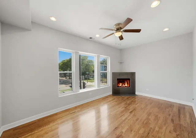 Photo 4 of Condo for sale at 4858 S Indiana Ave #204, Chicago, IL 60615 | MLS# 12777001 | Listing updated on 2026-10-07