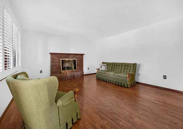 Photo 2 of Single family home for sale at 200 Robert Dr, Normal, IL 61761 | MLS# 12777002 | Listing updated on 2026-10-28