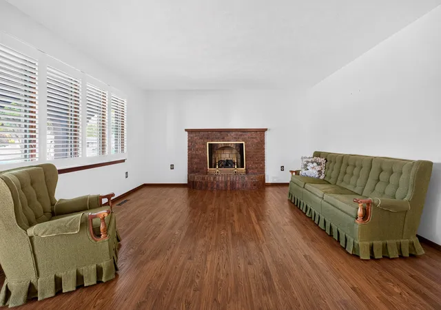 Photo 3 of Single family home for sale at 200 Robert Dr, Normal, IL 61761 | MLS# 12777002 | Listing updated on 2026-10-28