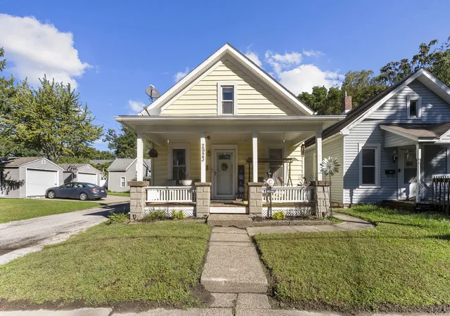 Photo 1 of Single family home for sale at 2923 13th Avenue, Rock Island, IL 61201 | MLS# 12777018 | Listing updated on 2026-10-09