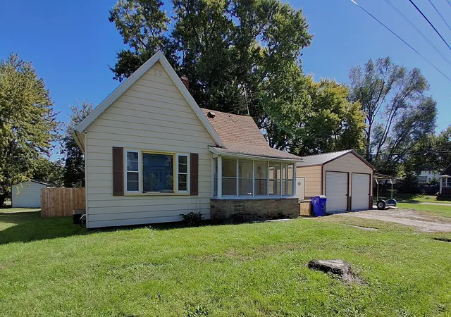 Photo 1 of Single family home for sale at 306 Rice St, Kewanee, IL 61443 | MLS# 12777021 | Listing updated on 2026-10-09