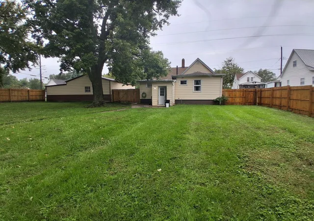 Photo 3 of Single family home for sale at 306 Rice St, Kewanee, IL 61443 | MLS# 12777021 | Listing updated on 2026-10-09
