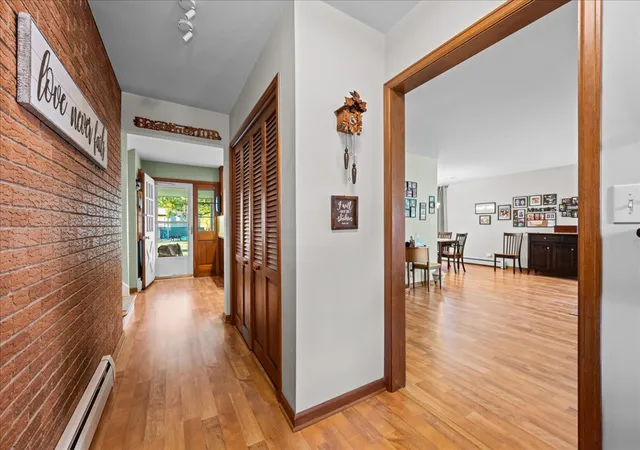 Photo 4 of Single family home for sale at 1333 Merrimac Pl, Aurora, IL 60506 | MLS# 12777022 | Listing updated on 2026-10-22