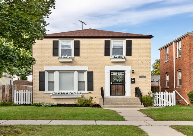 Photo 1 of Single family home for sale at (Undisclosed), Chicago, IL 60656 | MLS# 12777027 | Listing updated on 2026-10-08