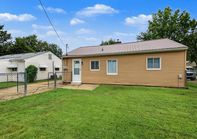 Photo 26 of Single family home for sale at 1818 Highland Dr N, Quincy, IL 62301 | MLS# 12777028 | Listing updated on 2026-10-07