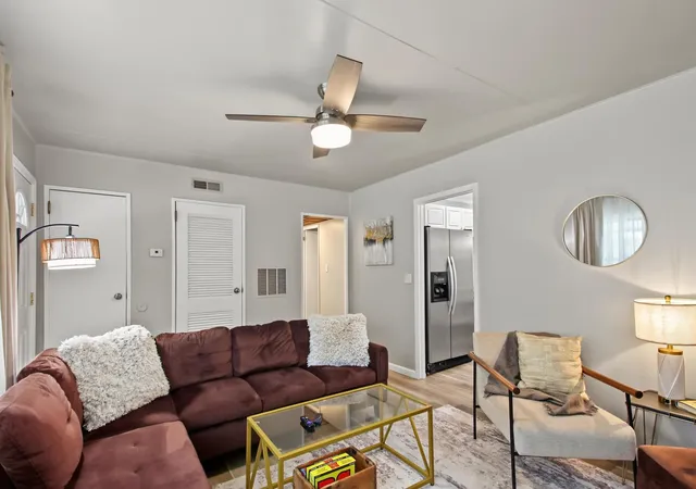 Photo 3 of Single family home for sale at 1818 Highland Dr N, Quincy, IL 62301 | MLS# 12777028 | Listing updated on 2026-10-07