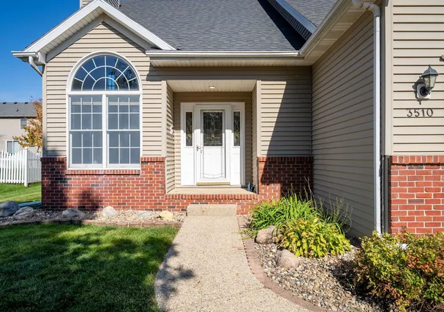 Photo 1 of Single family home for sale at 3510 Castlemain Dr, Bloomington, IL 61704 | MLS# 12777030 | Listing updated on 2026-10-23