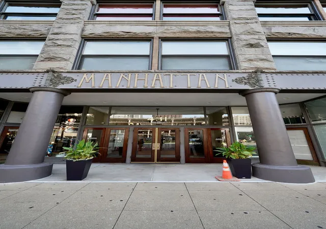 Listing Photo 1 - Condo for sale in building located at 431 S Dearborn St, Chicago, IL 60605 - Unit #1603