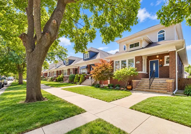 Photo 3 of Single family home for sale at 4920 N Keeler Ave, Chicago, IL 60630 | MLS# 12777038 | Listing updated on 2026-10-08