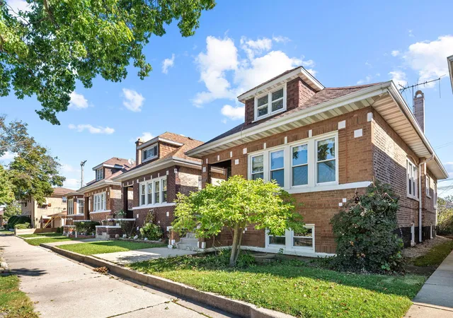 Photo 1 of Single family home for sale at 5525 S Francisco Ave, Chicago, IL 60629 | MLS# 12777039 | Listing updated on 2026-10-27