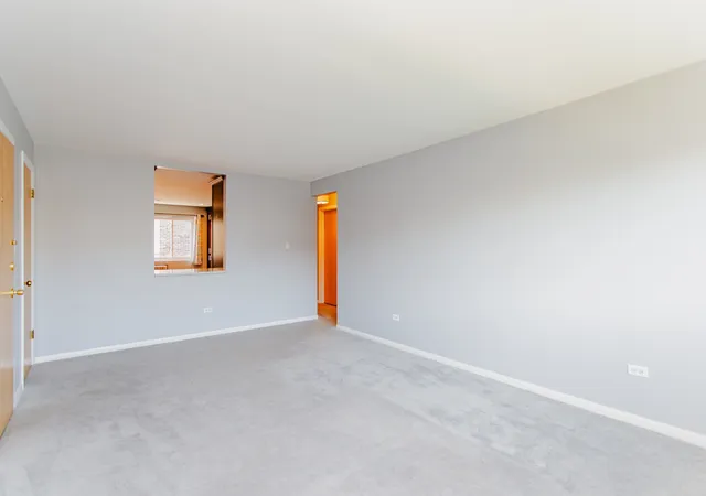 Listing Photo 4 - Condo for sale in building located at 6827 W Raven St, Chicago, IL 60631 - Unit #2L