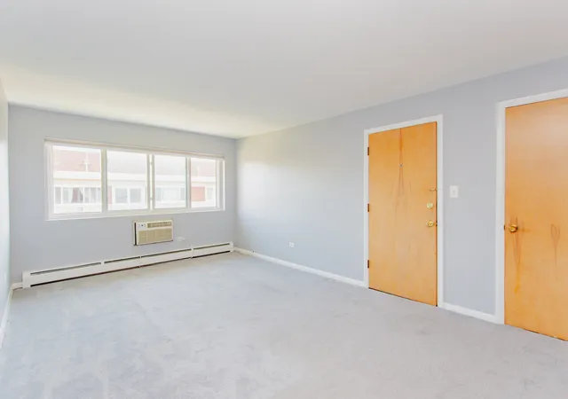 Listing Photo 5 - Condo for sale in building located at 6827 W Raven St, Chicago, IL 60631 - Unit #2L
