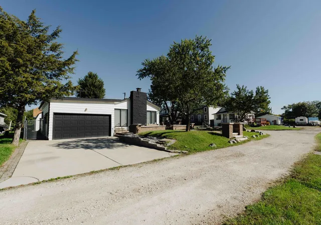 Photo 2 of Single family home for sale at 27044 W Sunset Ave, Antioch, IL 60002 | MLS# 12777072 | Listing updated on 2026-10-07