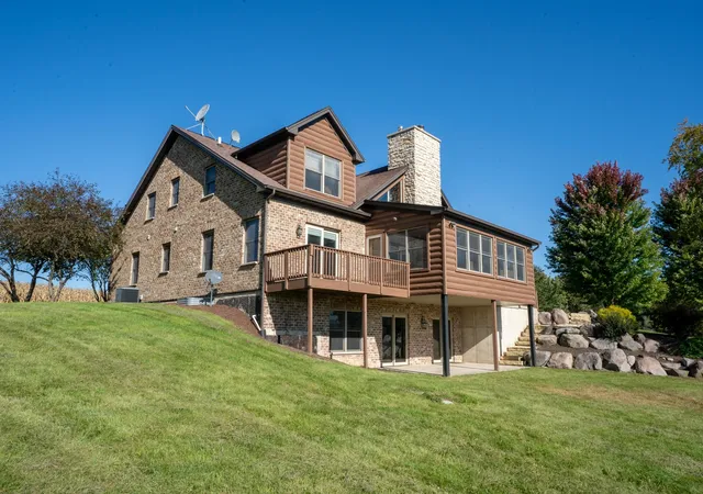 Photo 2 of Single family home for sale at 12505 Beaverton Rd, Poplar Grove, IL 61065 | MLS# 12777092 | Listing updated on 2026-10-21