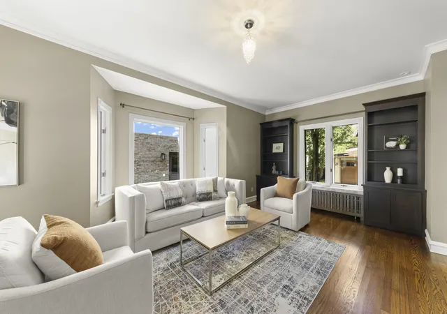 Photo 3 of Single family home for sale at 405 S Hawthorne Ave, Elmhurst, IL 60126 | MLS# 12777096 | Listing updated on 2026-10-07