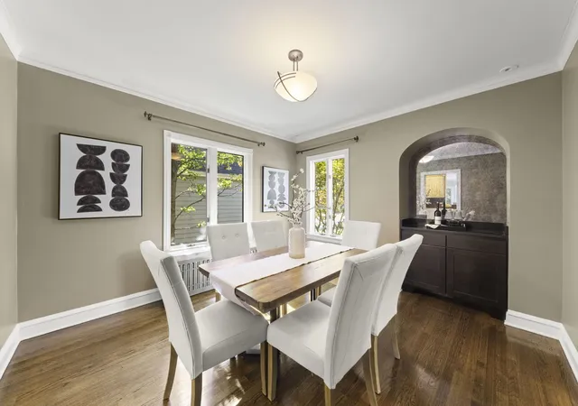 Photo 4 of Single family home for sale at 405 S Hawthorne Ave, Elmhurst, IL 60126 | MLS# 12777096 | Listing updated on 2026-10-07