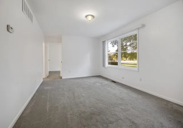 Listing Photo 5 - Condo for sale in building located at 1s278 Wenmoth Rd, Batavia, IL 60510
