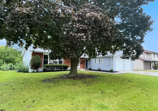 Photo 3 of Single family home for sale at 4308 176th Place, Country Club Hills, IL 60478 | MLS# 12777110 | Listing updated on 2026-10-07