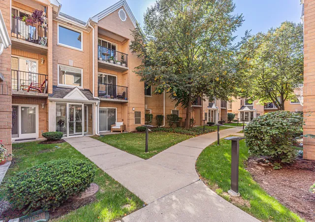 Photo 1 of Condo for sale at 8700 W Evelyn Ln #204, Chicago, IL 60656 | MLS# 12777111 | Listing updated on 2026-10-08