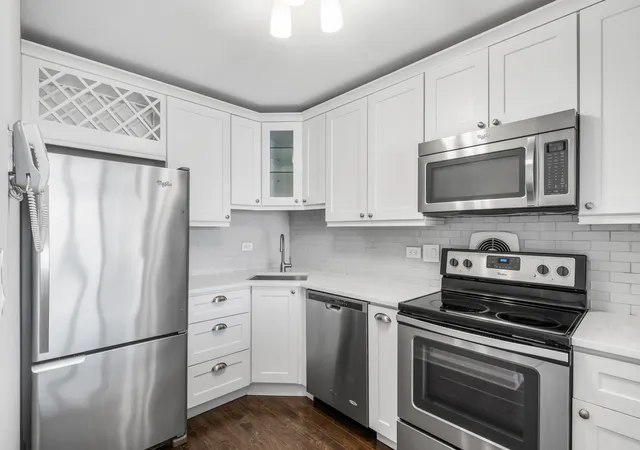 Photo 4 of Condo for sale at 111 W Maple St #1711, Chicago, IL 60610 | MLS# 12777113 | Listing updated on 2026-10-09