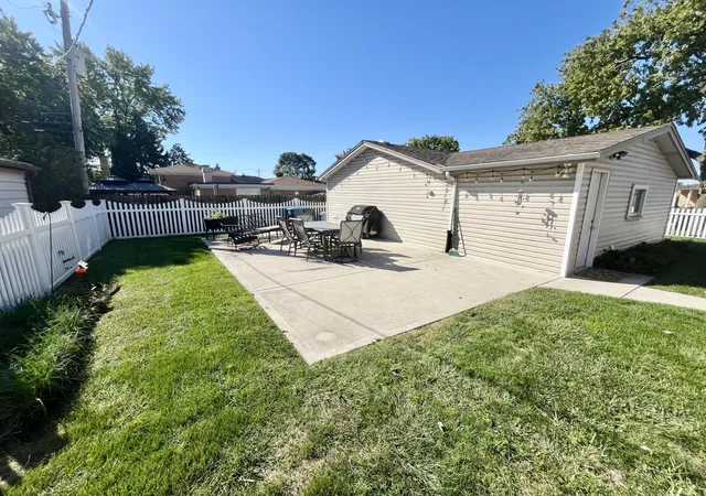 Photo 3 of Single family home for sale at 4537 W 102nd Street, Oak Lawn, IL 60453 | MLS# 12777120 | Listing updated on 2026-10-09