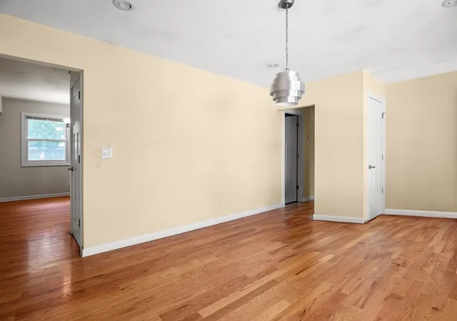 Photo 2 of Single family home for sale at 1414 S 7th Court, St. Charles, IL 60174 | MLS# 12777127 | Listing updated on 2026-10-21