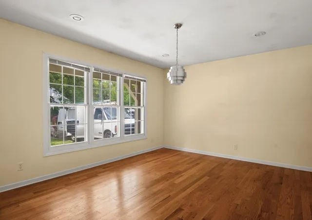 Photo 3 of Single family home for sale at 1414 S 7th Court, St. Charles, IL 60174 | MLS# 12777127 | Listing updated on 2026-10-21
