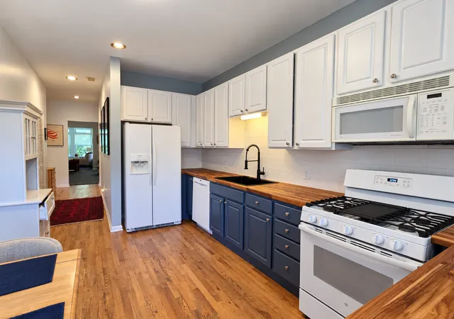 Photo 3 of Condo for sale at 4738 N Magnolia Ave #2, Chicago, IL 60640 | MLS# 12777138 | Listing updated on 2026-10-09