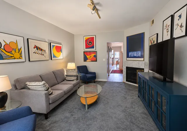 Listing Photo 4 - Condo for sale in building located at 4738 N Magnolia Ave, Chicago, IL 60640 - Unit #2
