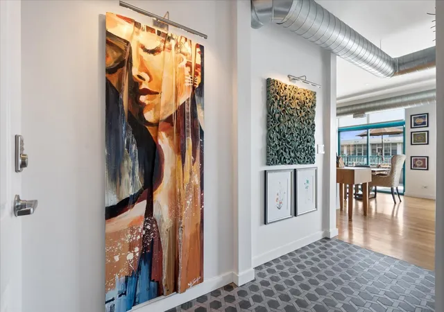 Listing Photo 3 - Condo for sale in building located at 920 W Madison St, Chicago, IL 60607 - Unit #1003W