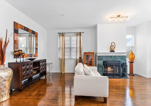 Photo 2 of Townhouse for sale at 4234 N Kolmar Ave #D, Chicago, IL 60641 | MLS# 12777169 | Listing updated on 2026-10-07