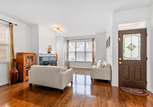 Photo 4 of Townhouse for sale at 4234 N Kolmar Ave #D, Chicago, IL 60641 | MLS# 12777169 | Listing updated on 2026-10-07