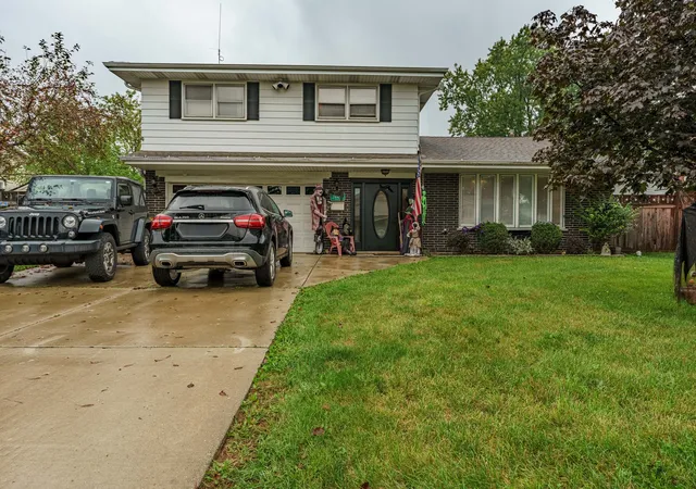 Photo 1 of Single family home for sale at 3n458 Patricia Ln, Elmhurst, IL 60126 | MLS# 12777194 | Listing updated on 2026-10-06