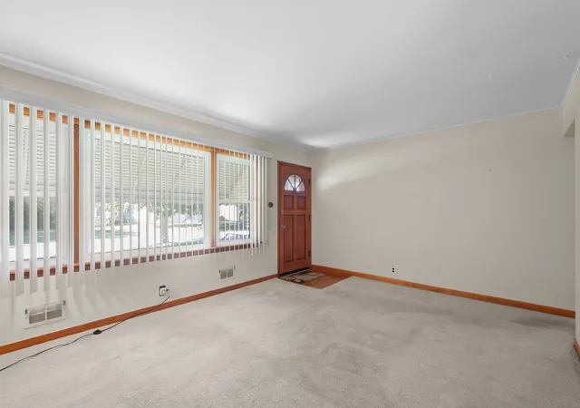 Photo 1 of Single family home for sale at 8729 S 51st Avenue, Oak Lawn, IL 60453 | MLS# 12777196 | Listing updated on 2026-10-05