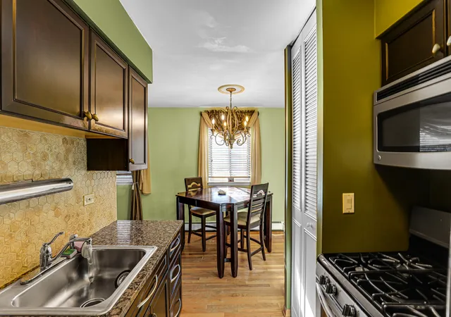 Photo 4 of Condo for sale at 2629 N Hampden Ct #502, Chicago, IL 60614 | MLS# 12777197 | Listing updated on 2026-10-09
