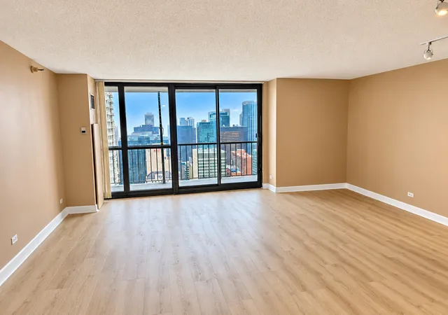 Photo 4 of Condo for sale at 10 E Ontario St #4601, Chicago, IL 60611 | MLS# 12777198 | Listing updated on 2026-10-06